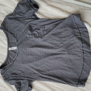 Lululemon calm ss tee